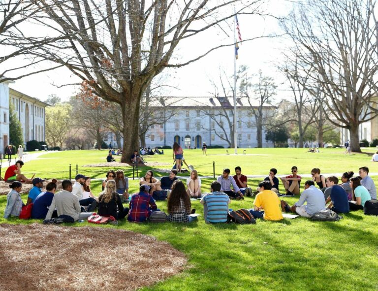 Social and Political Philosophy Seminar Outside